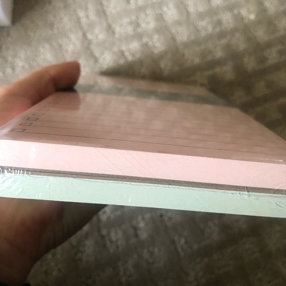 Rae Dunn notepad set 70 sheets each (140 total) BEST MOM EVER and #1 MOM - Picture 5 of 5